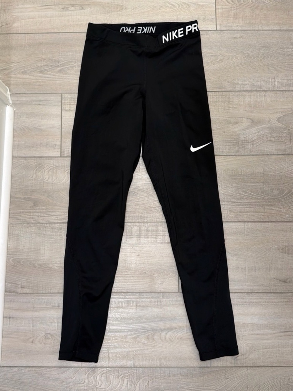 Nike Black Women’s size M' Pro Leggings - Black